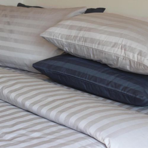 ผ้าคอตตอน 100% ริ้วสี โครงสร้างการทอ 250-300เส้น